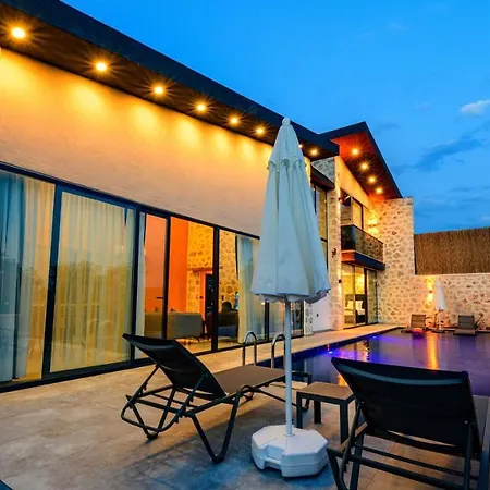 Zen - 2 Bedroom With Jacuzzi In Kalkan Caykoey كاس