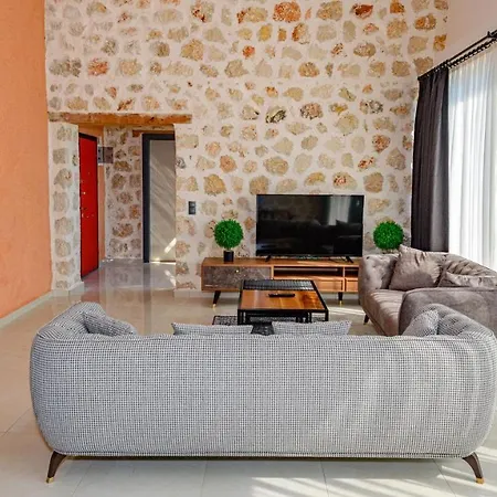 Zen - 2 Bedroom With Jacuzzi In Kalkan Caykoey *